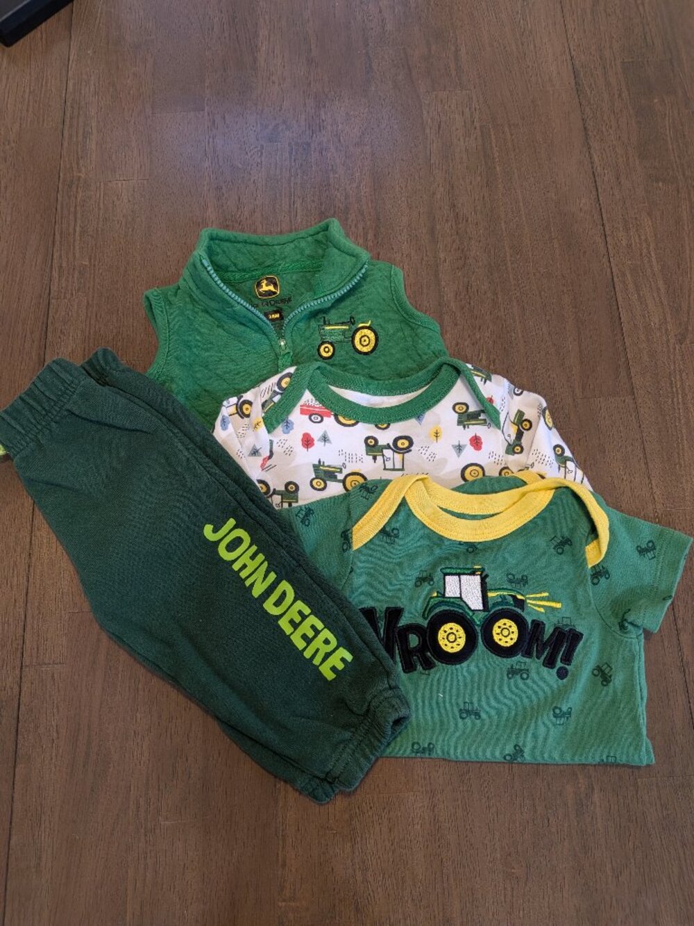 Baby boys John Deere set